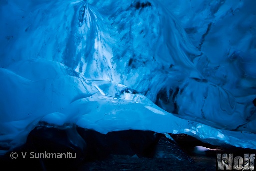 Ice_caves_copyright_VSunkmanitu015.jpg